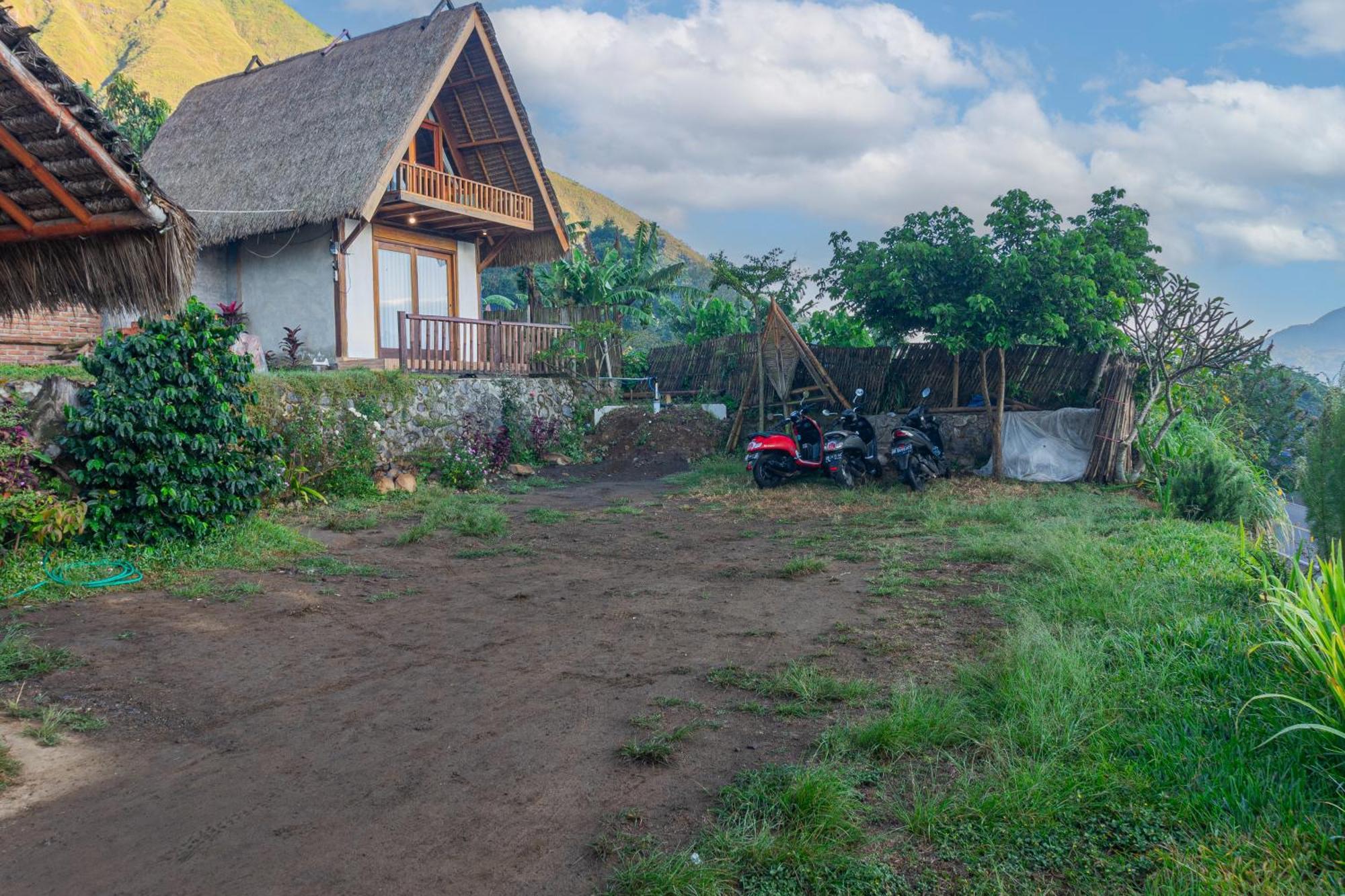 Hotel Bale Aur Sembalun Sembalunlawang Esterno foto